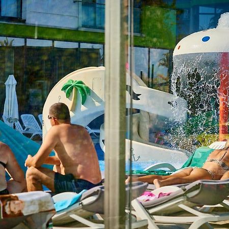 Năvodari Nasty 24 Aparthotel Pool & Spa Mamaia Nord מראה חיצוני תמונה